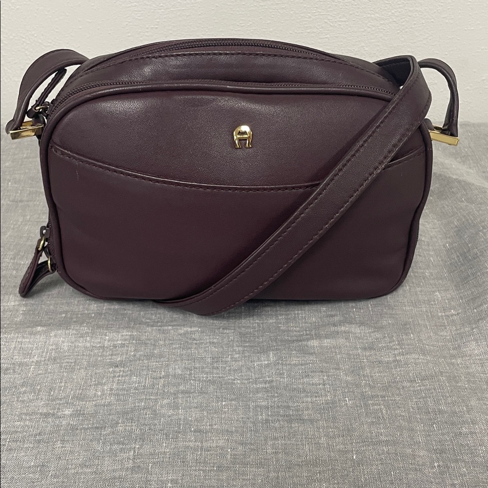 Chic Maroon Leather Crossbody Bag